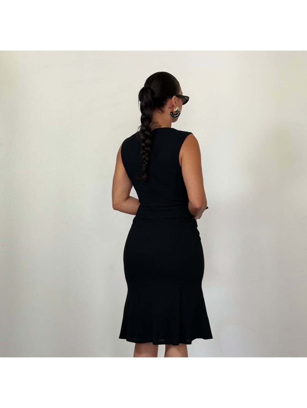 Escada - Picture 3 of 9